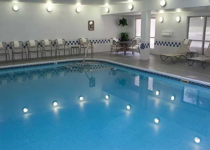 Hotel Fairfield & Worth Drive