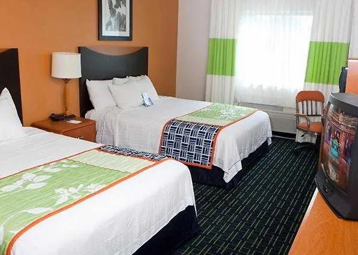 Hotel Fairfield & Worth Drive 3*